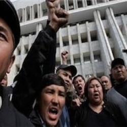 10 000 человек в центре Бишкека разочаровались в революции 